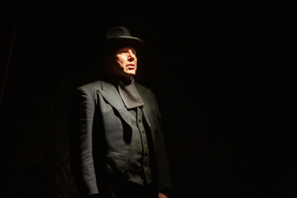 19-der-tod-des-koenigs-3357A4B02-CDAD-2A60-D845-C6C516E8BC1F.jpg