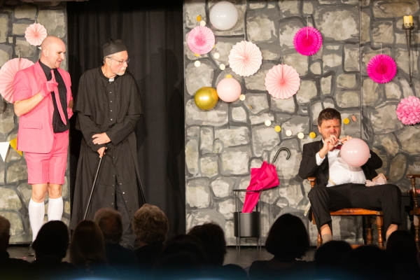 hirn-show275F0CEA6C0-8254-25DB-4E2D-6DF4CF019F21.jpg