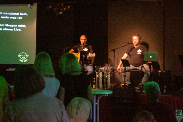 mitsing-konzert54756012C-0510-3662-0441-2CD80A86E374.jpg